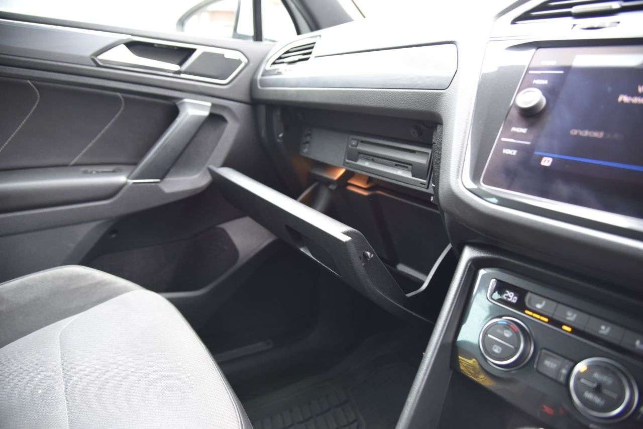 2018 VOLKSWAGEN TIGUAN 2018 VOLKSWAGEN TIGUAN