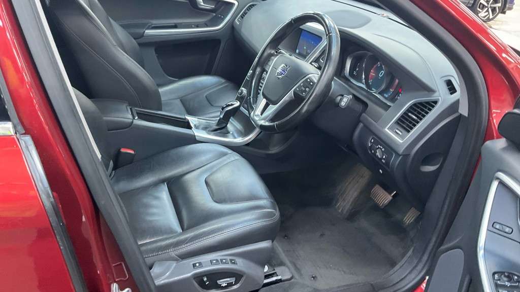 2015 VOLVO XC60 2015 VOLVO XC60