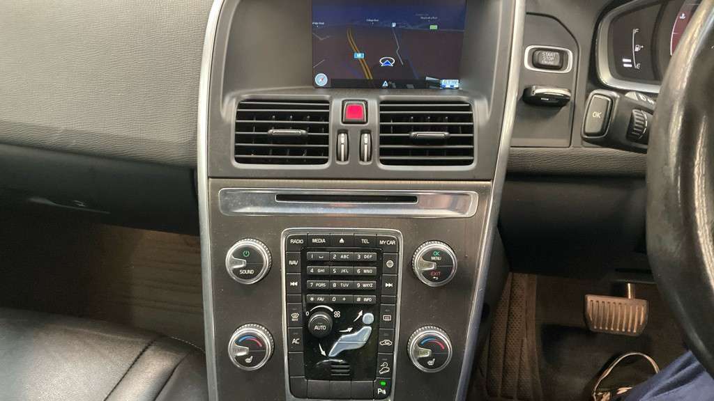 2015 VOLVO XC60 2015 VOLVO XC60