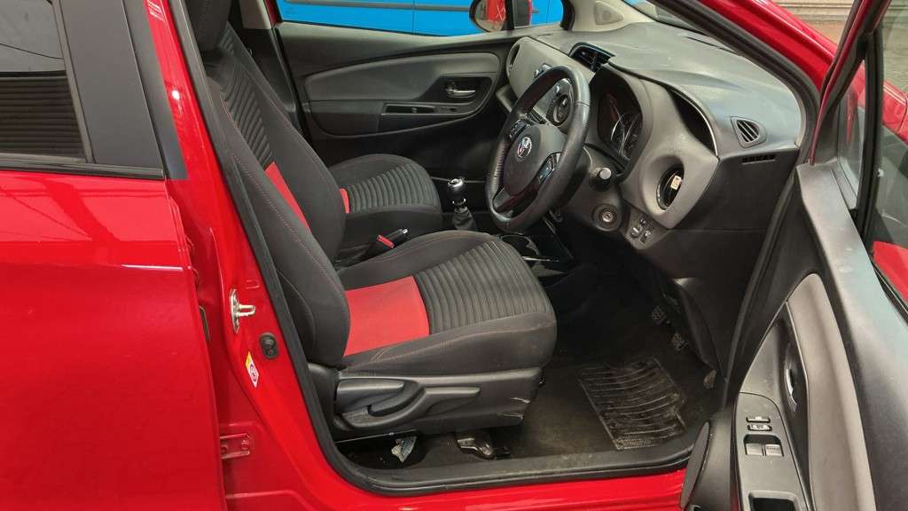 2015 TOYOTA YARIS 2015 TOYOTA YARIS