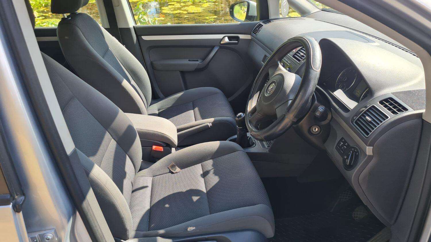 2012 VOLKSWAGEN TOURAN 2012 VOLKSWAGEN TOURAN