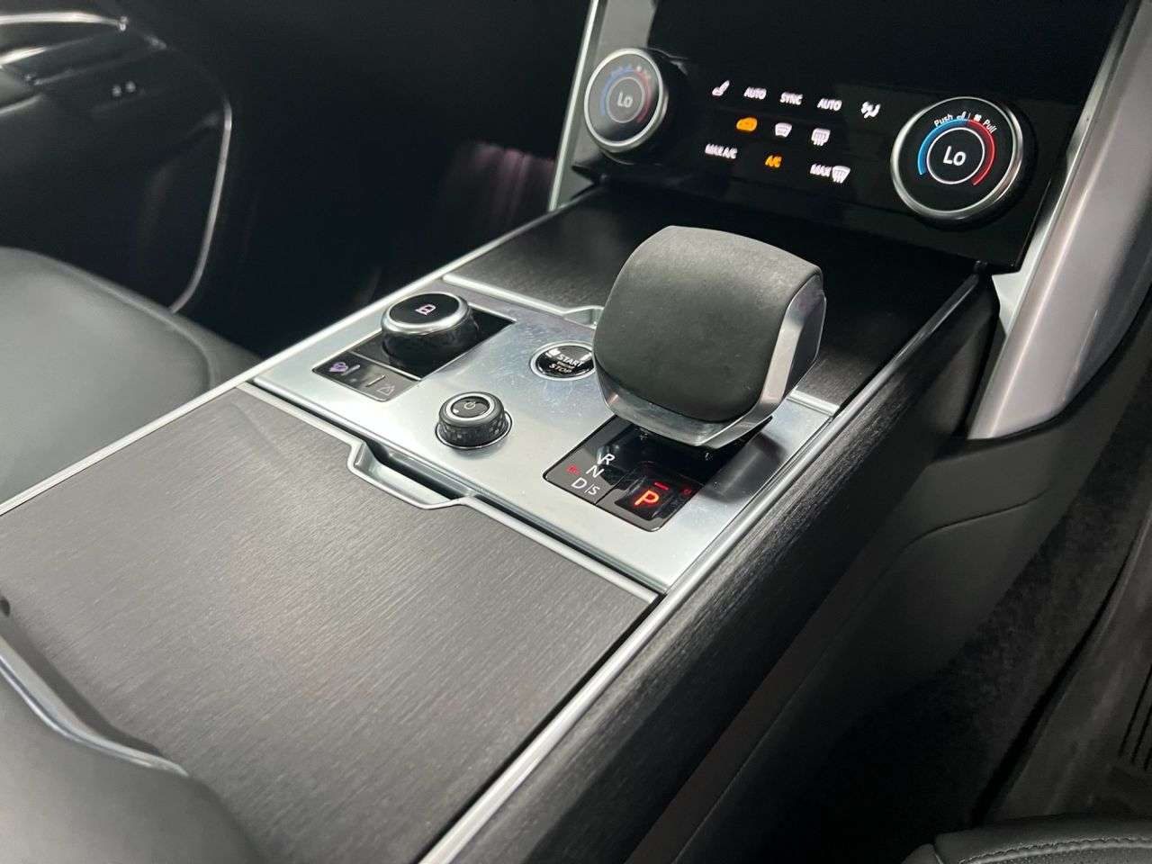 null LAND ROVER RANGE ROVER null LAND ROVER RANGE ROVER