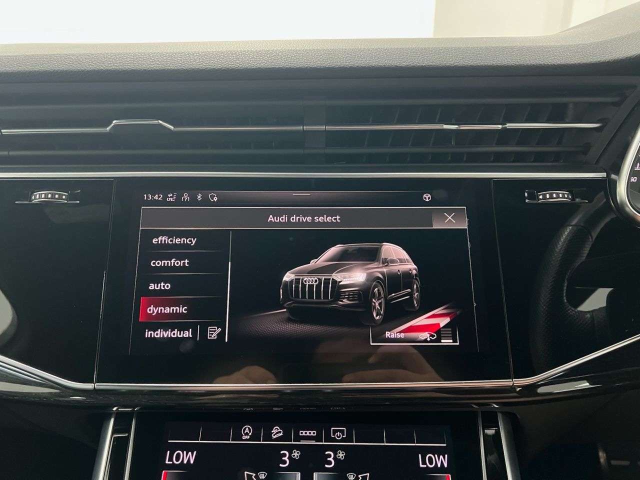 2021 AUDI Q7 2021 AUDI Q7