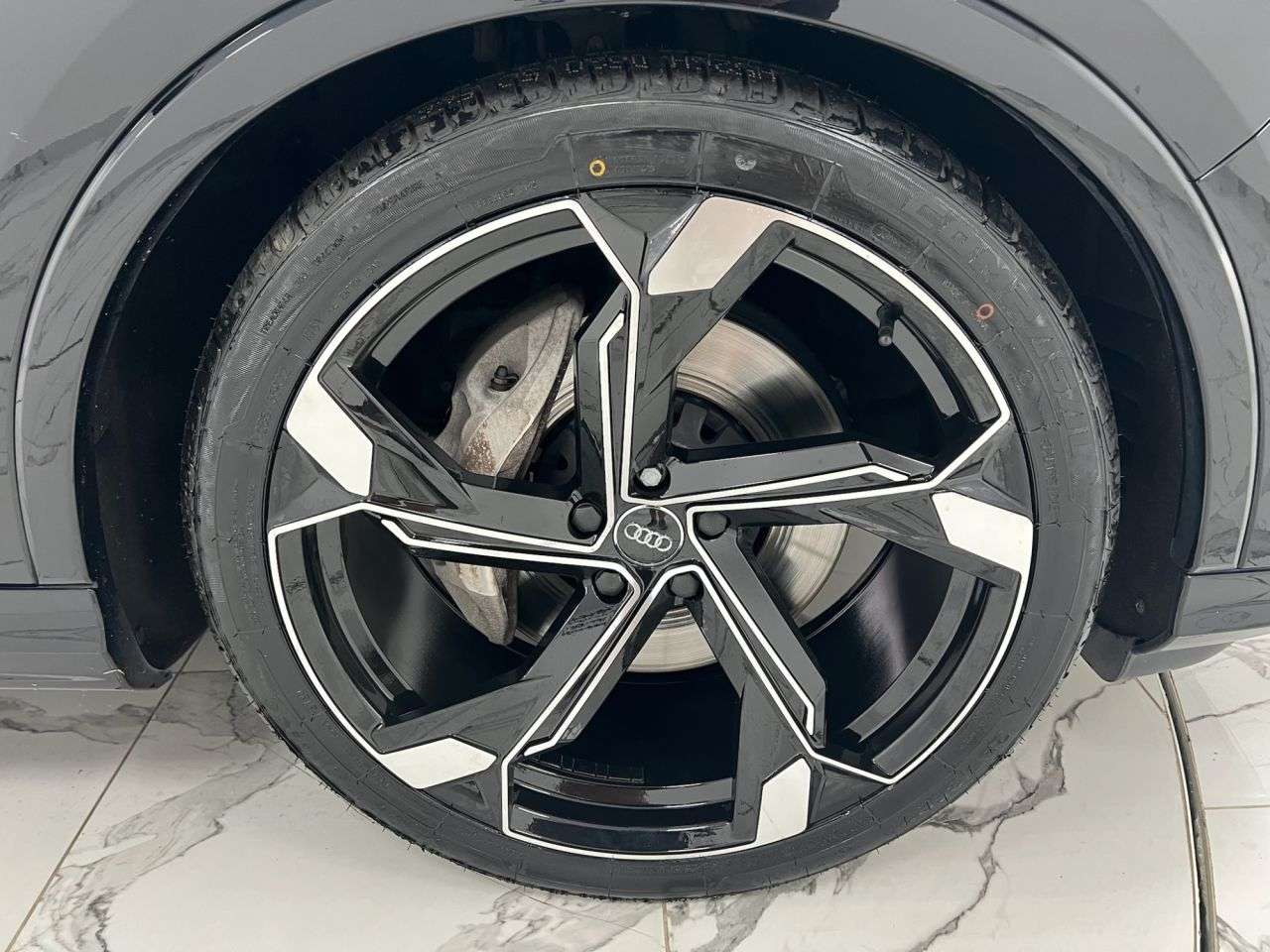 2021 AUDI Q7 2021 AUDI Q7