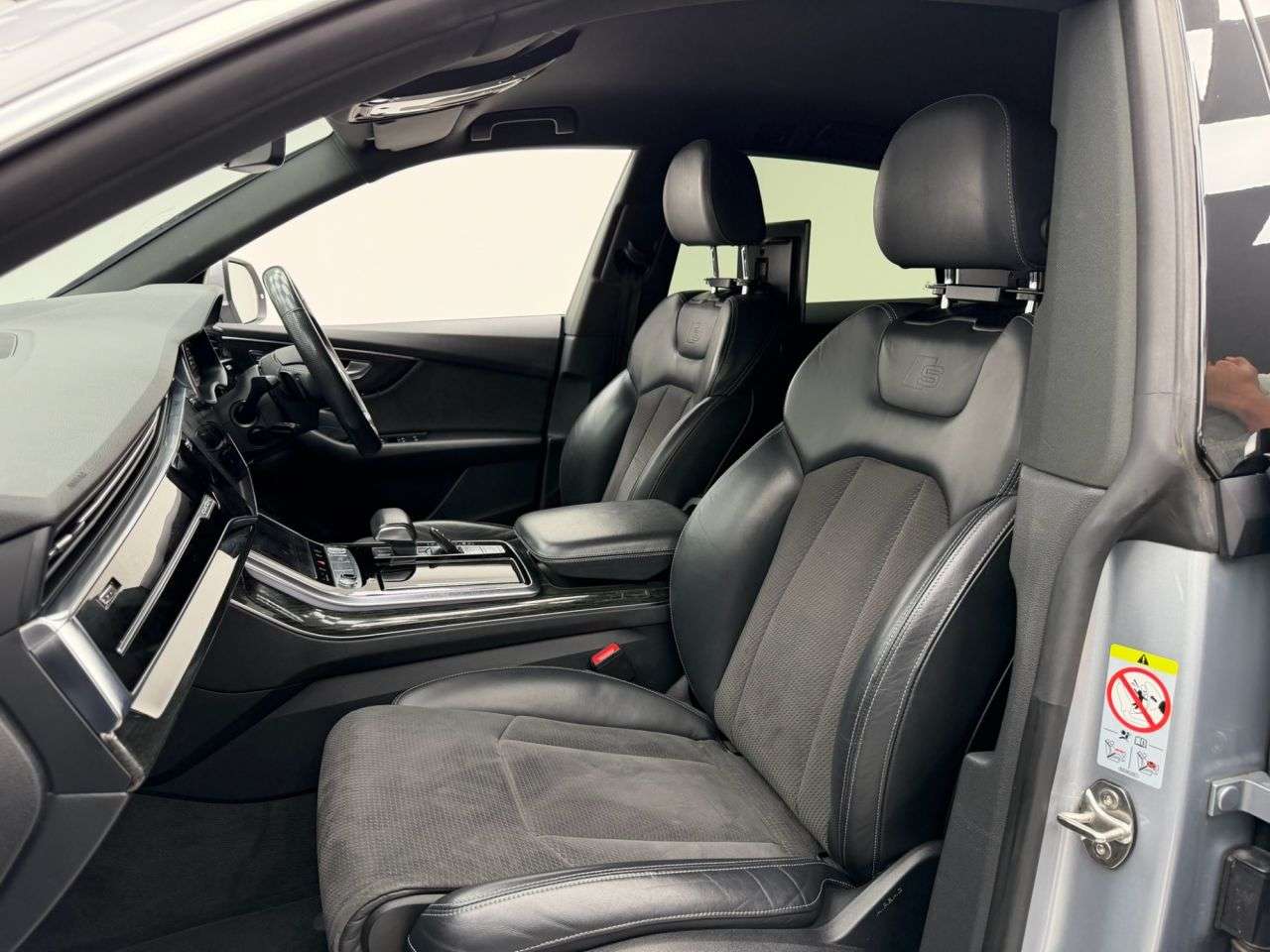 2018 AUDI Q8 2018 AUDI Q8