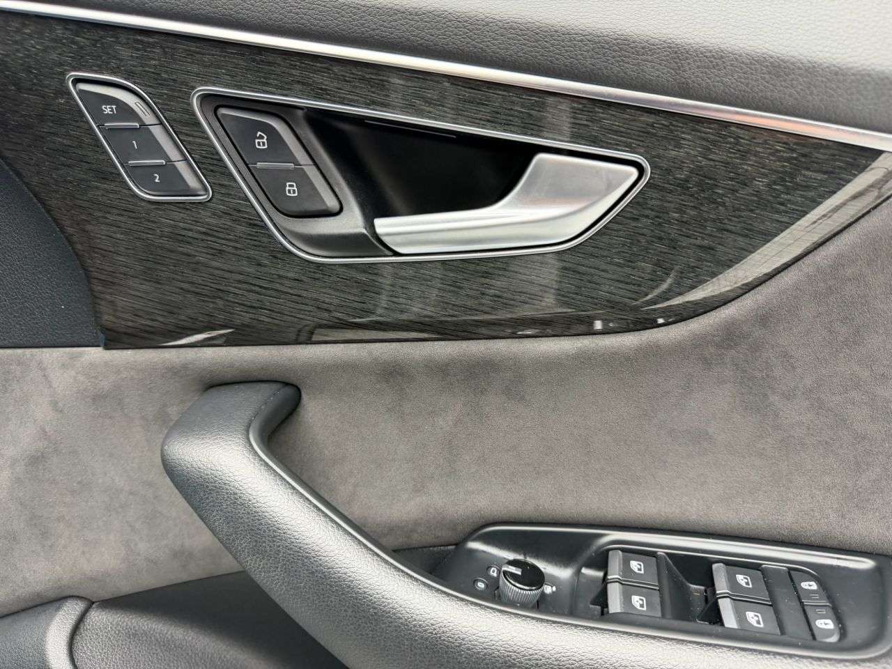 2018 AUDI Q8 2018 AUDI Q8