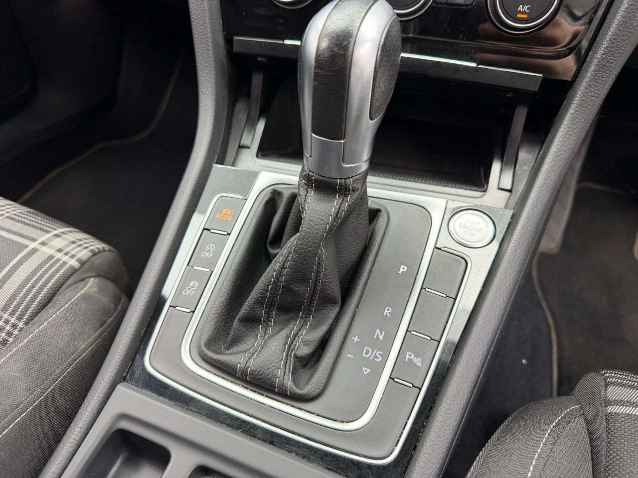 2019 VOLKSWAGEN GOLF 2019 VOLKSWAGEN GOLF