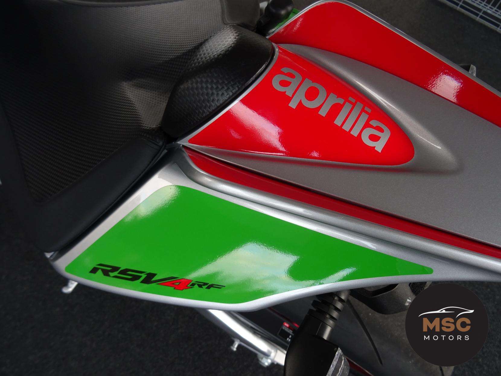 2017 APRILIA RSV4 2017 APRILIA RSV4