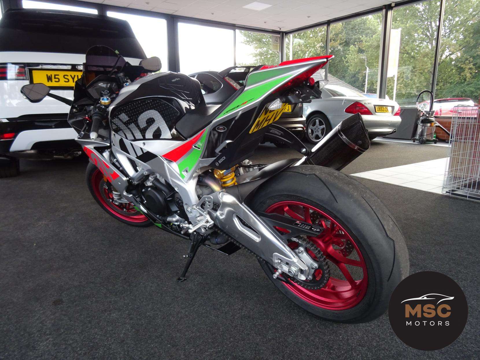 2017 APRILIA RSV4 2017 APRILIA RSV4