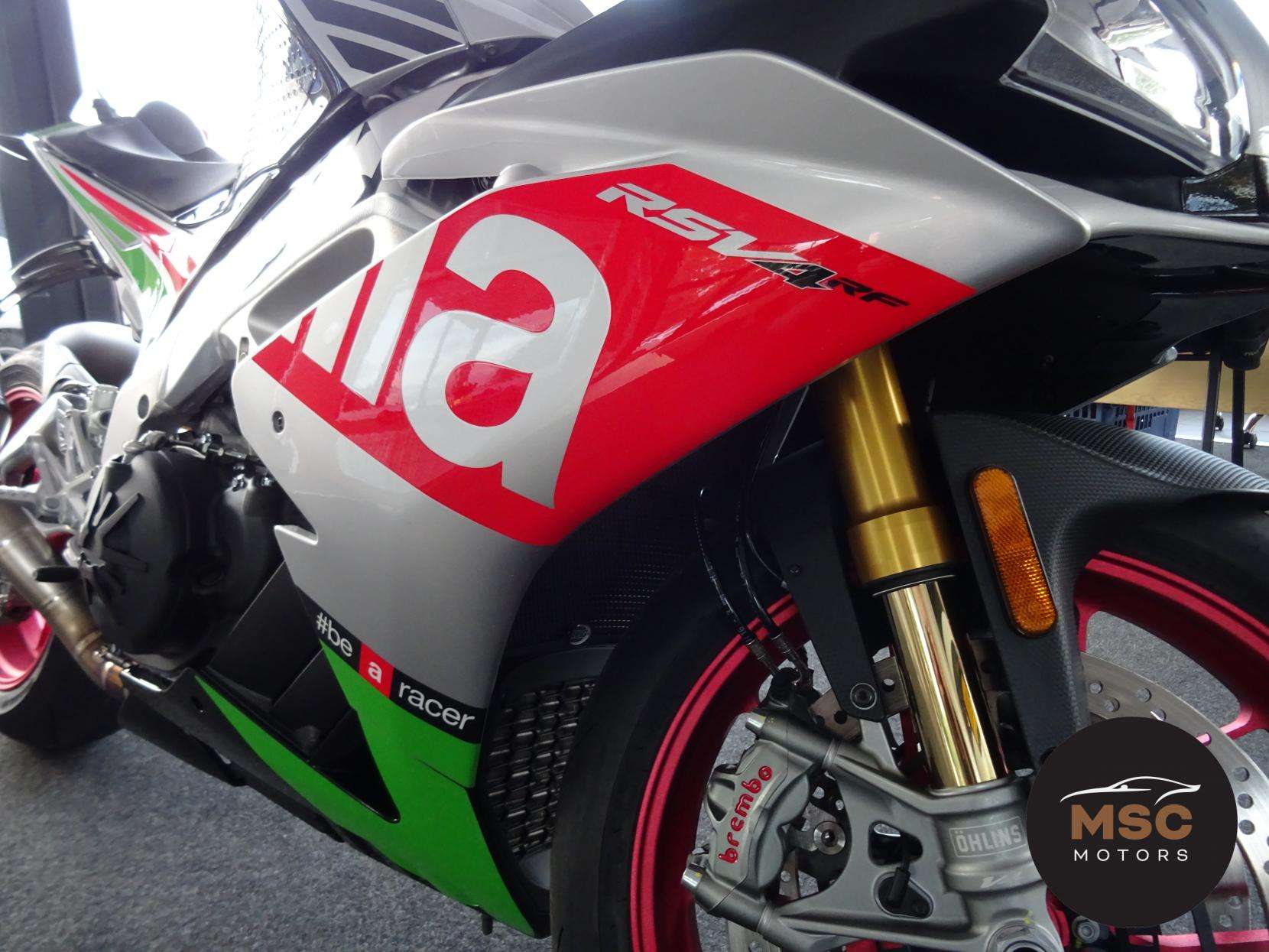 2017 APRILIA RSV4 2017 APRILIA RSV4