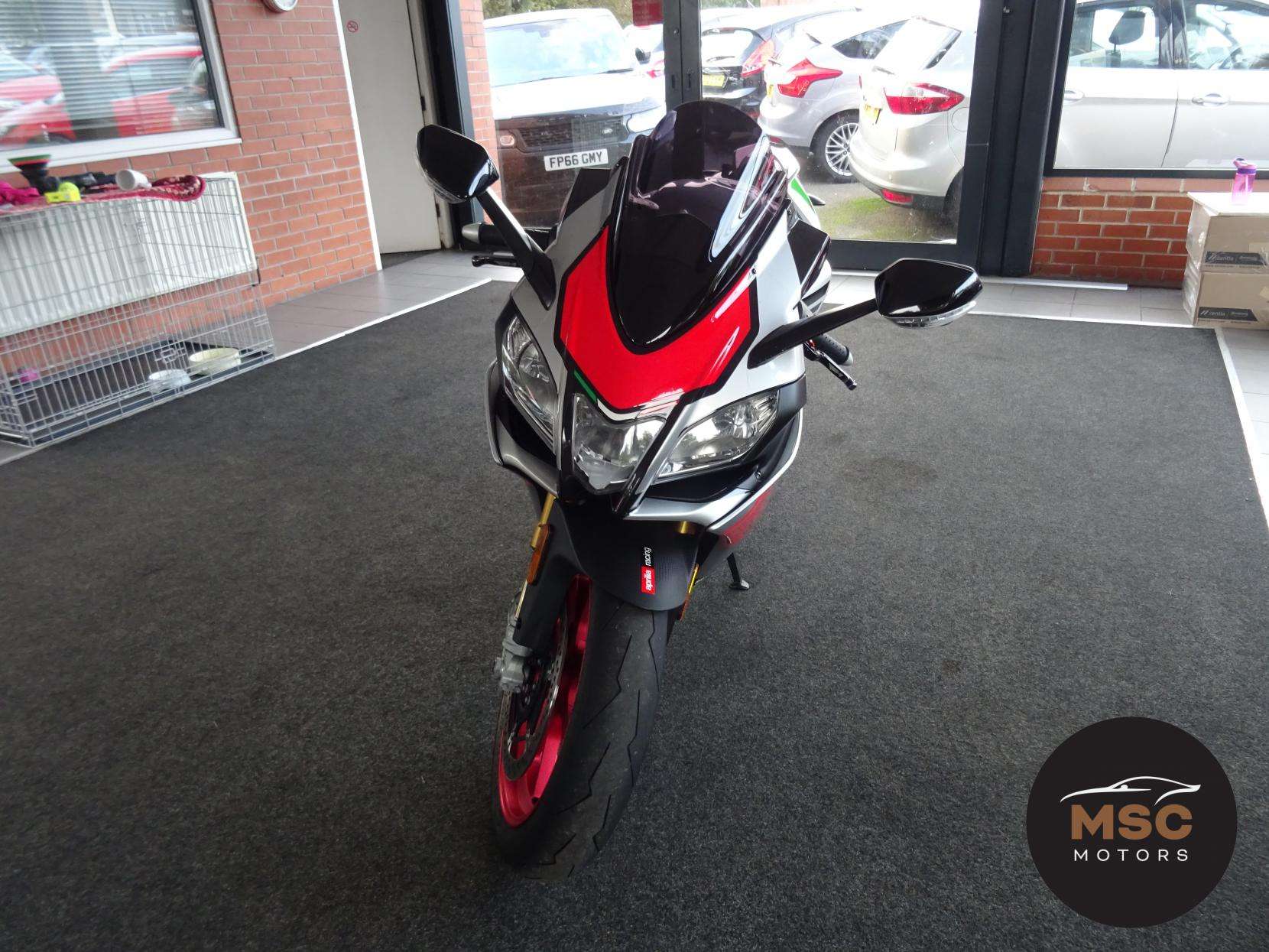 2017 APRILIA RSV4 2017 APRILIA RSV4