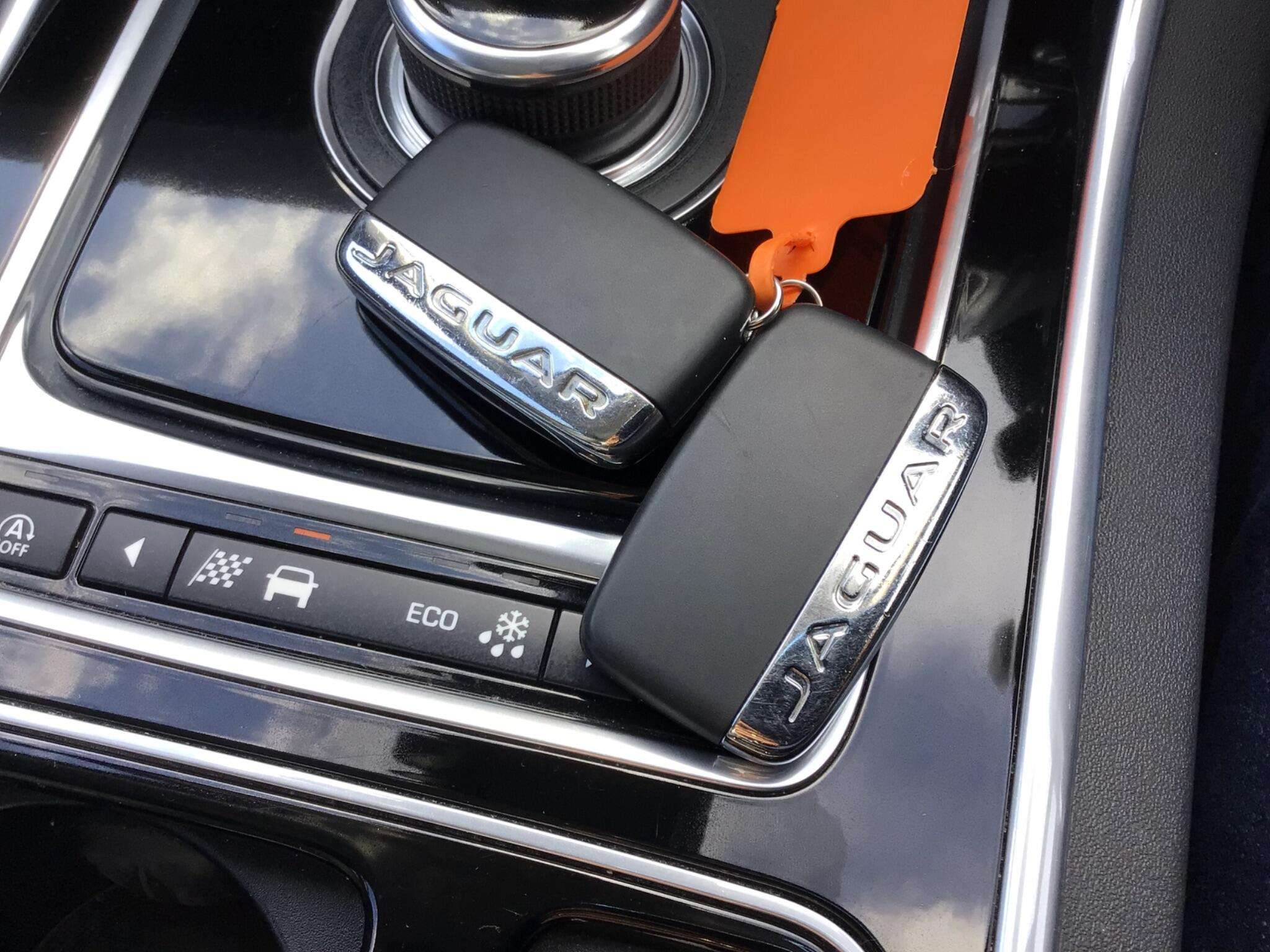 2017 JAGUAR XE 2017 JAGUAR XE