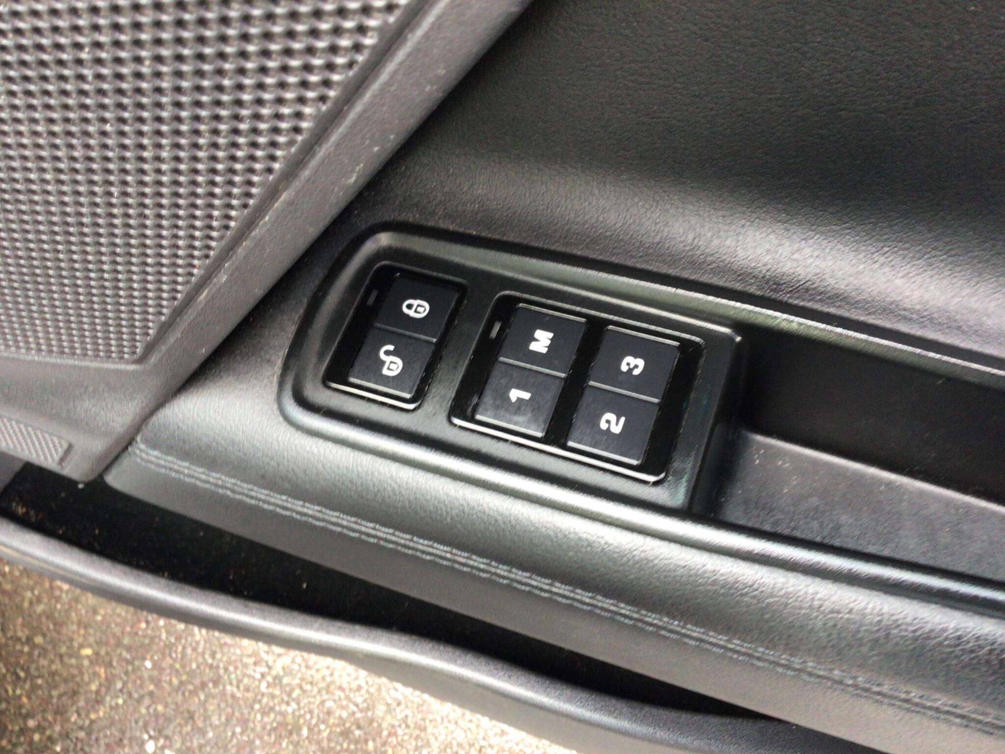 2017 JAGUAR XE 2017 JAGUAR XE