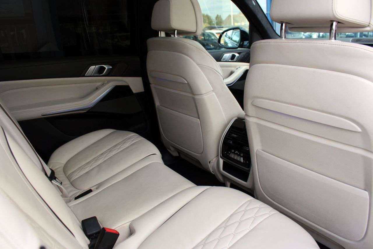 2020 BMW X7 2020 BMW X7