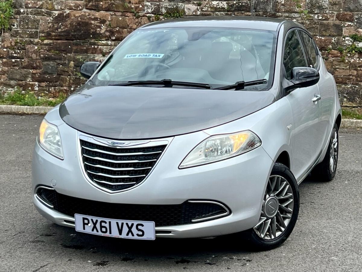 Check out this Chrysler Ypsilon 2011 Petrol Manual
