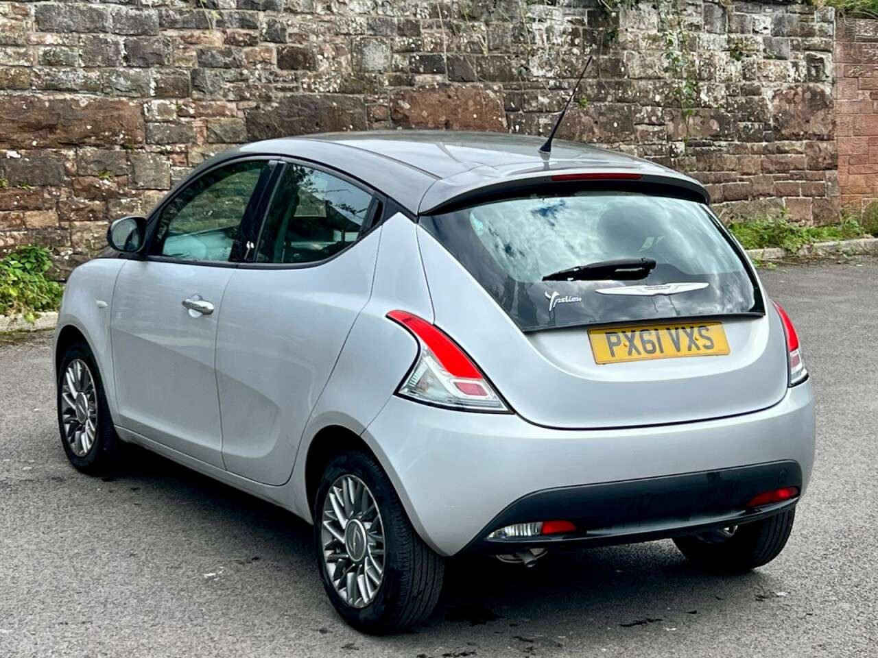 2011 CHRYSLER YPSILON 2011 CHRYSLER YPSILON