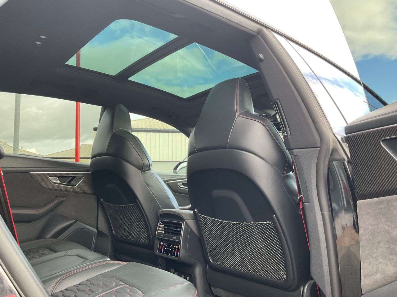 2021 AUDI RSQ8 2021 AUDI RSQ8