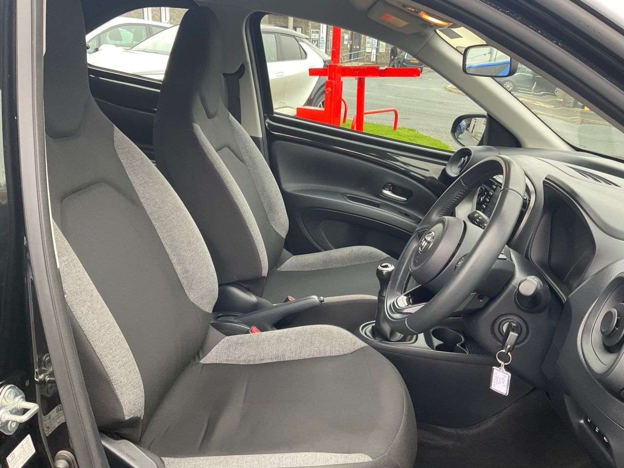 2023 TOYOTA AYGO X 2023 TOYOTA AYGO X