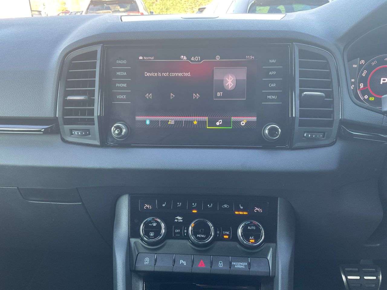 2021 SKODA KAROQ 2021 SKODA KAROQ