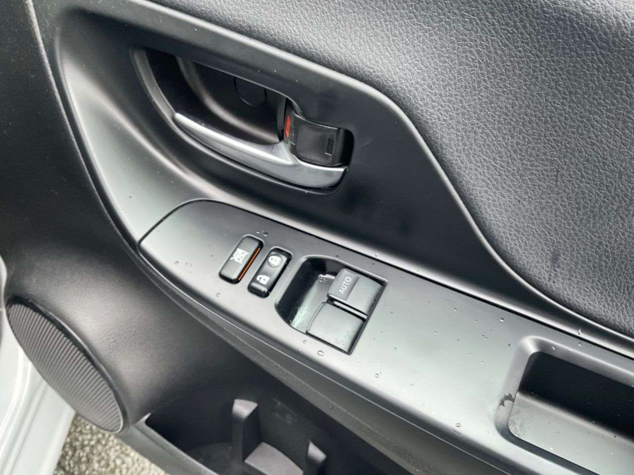 2018 TOYOTA YARIS 2018 TOYOTA YARIS