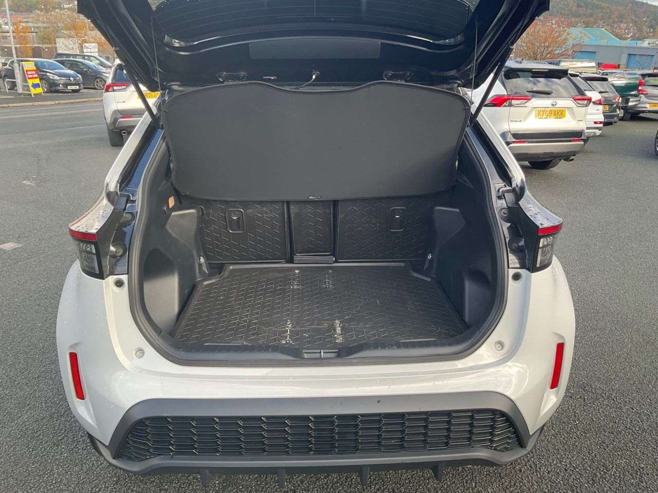 2023 TOYOTA YARIS CROSS 2023 TOYOTA YARIS CROSS