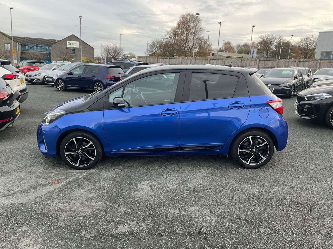 2017 TOYOTA YARIS 2017 TOYOTA YARIS