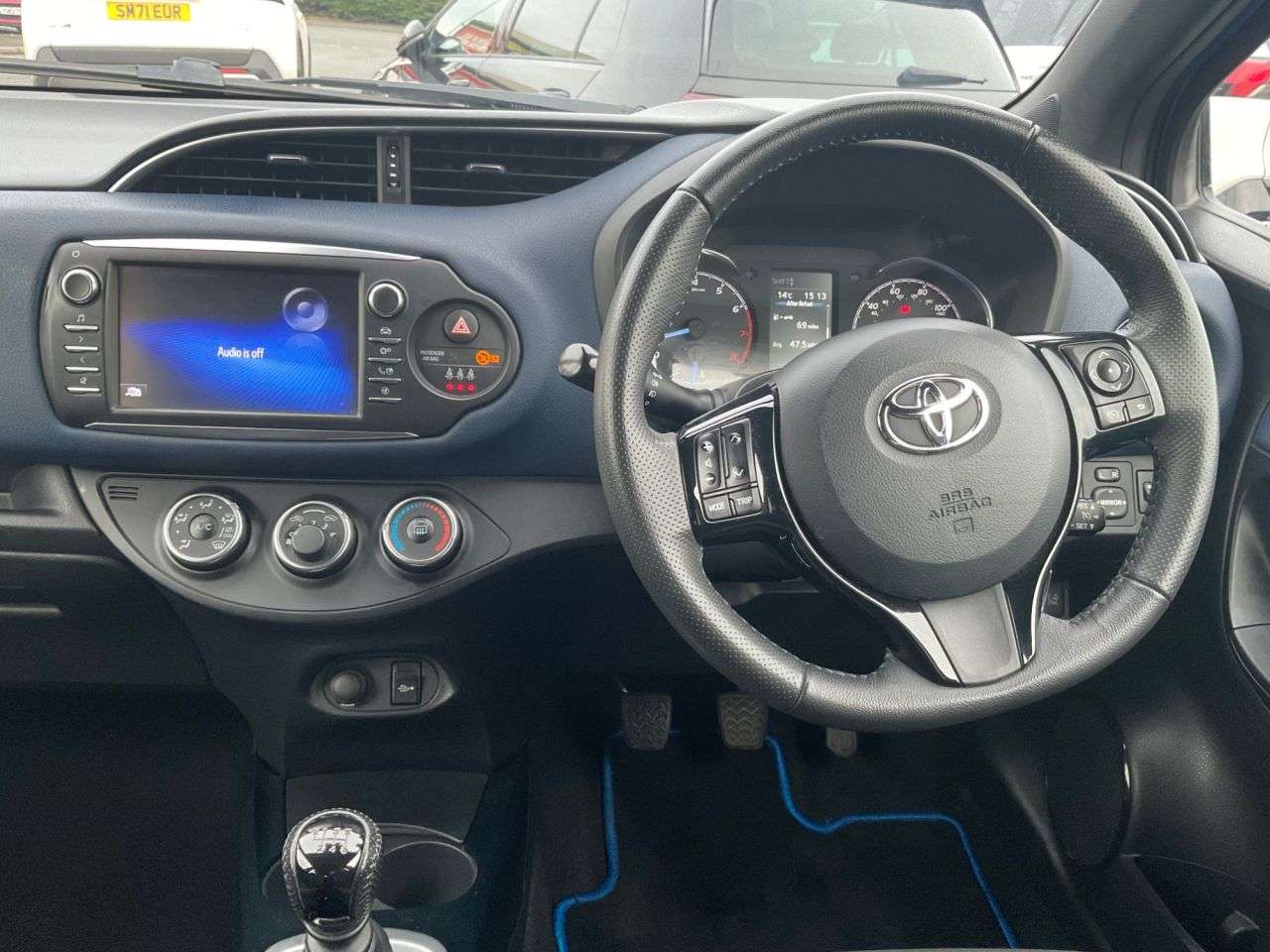 2017 TOYOTA YARIS 2017 TOYOTA YARIS