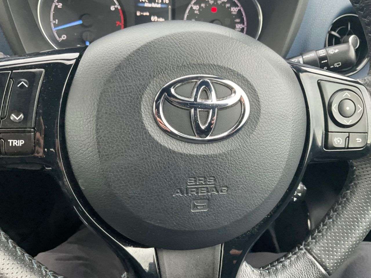 2017 TOYOTA YARIS 2017 TOYOTA YARIS