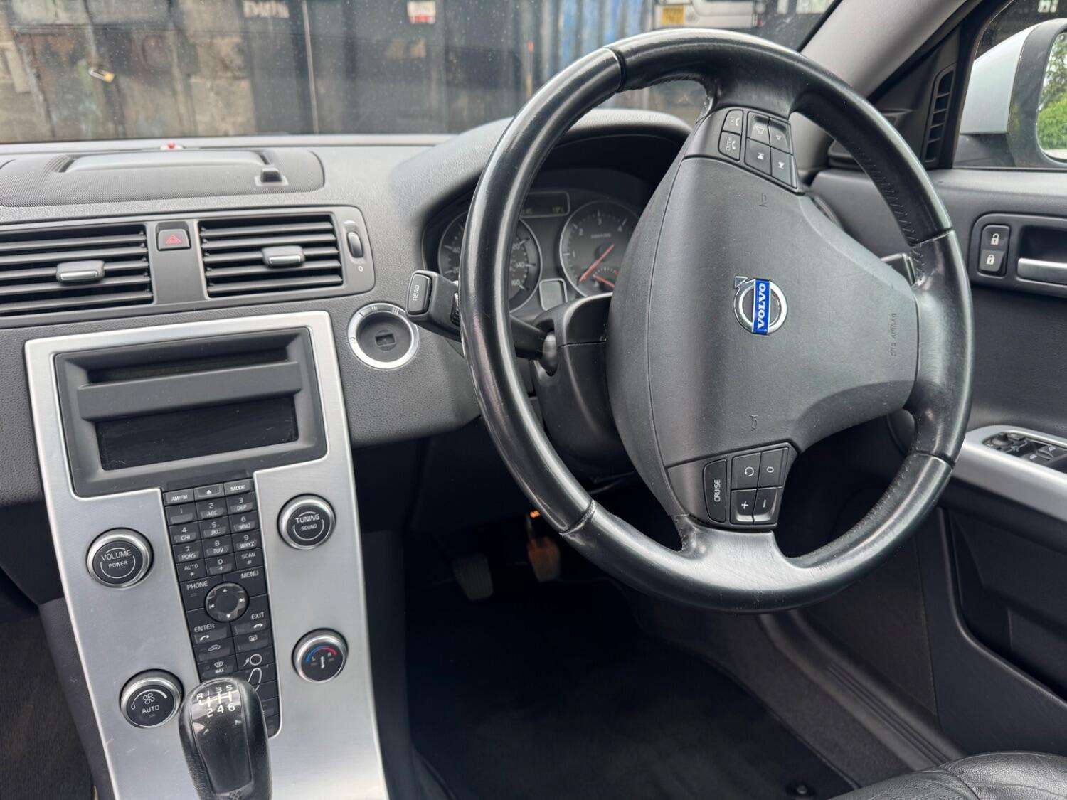 2012 VOLVO V50 2012 VOLVO V50