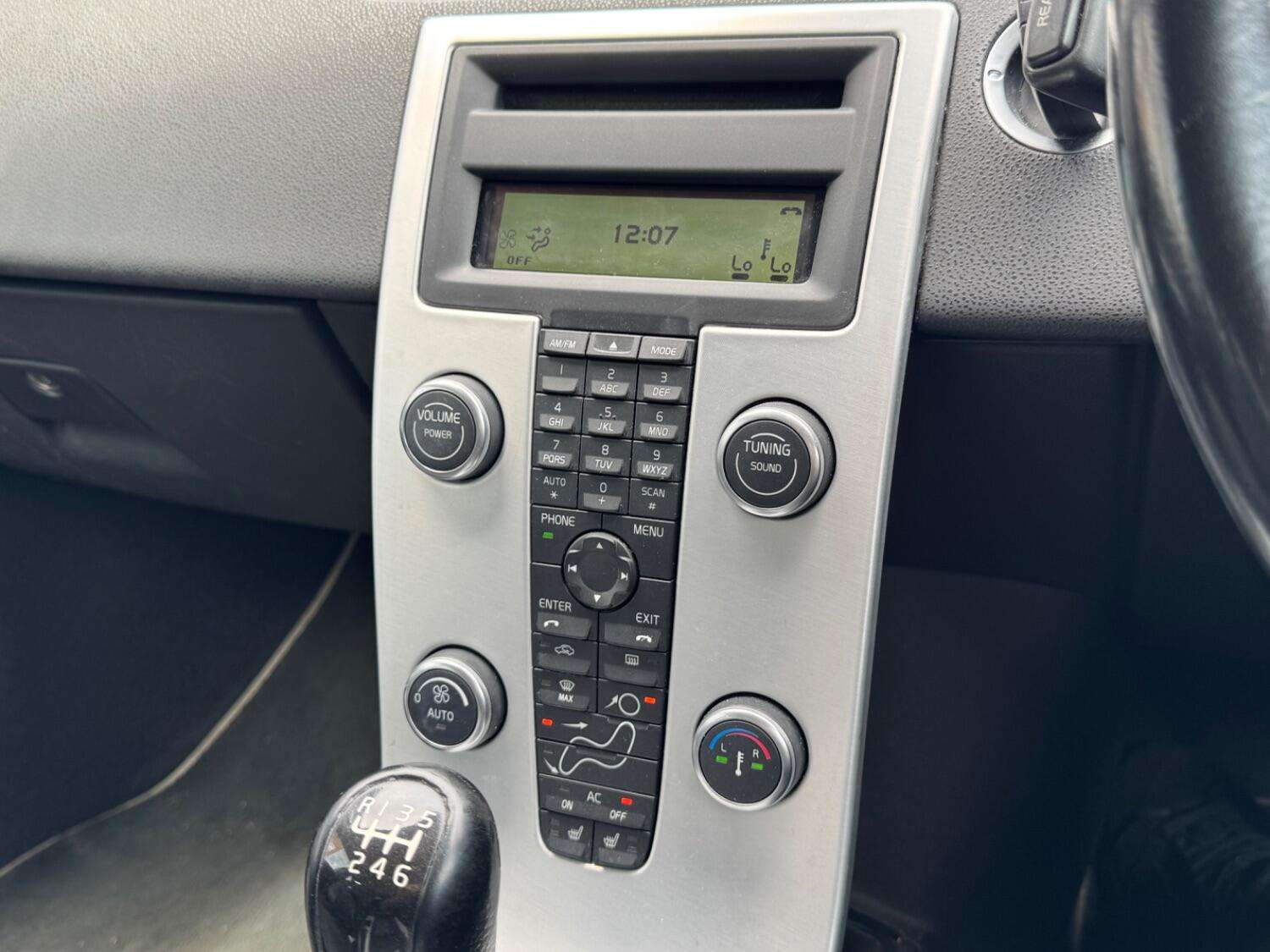 2012 VOLVO V50 2012 VOLVO V50