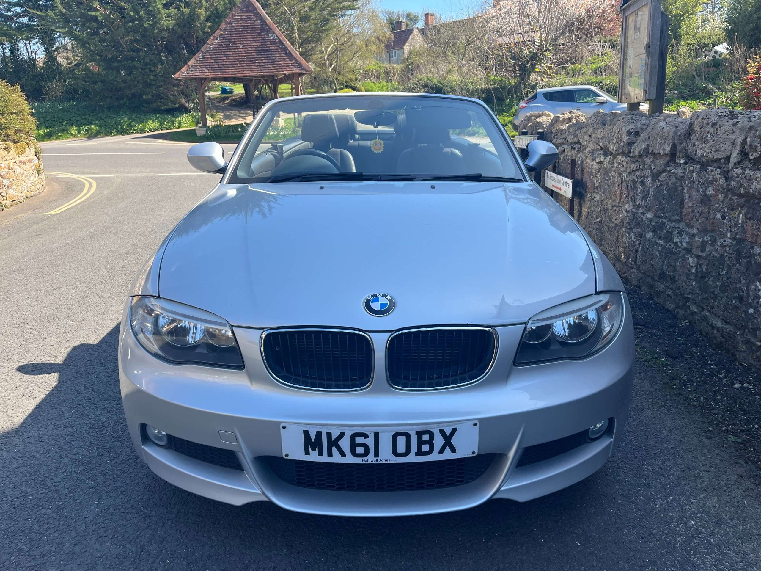 2011 BMW 1 SERIES 2011 BMW 1 SERIES