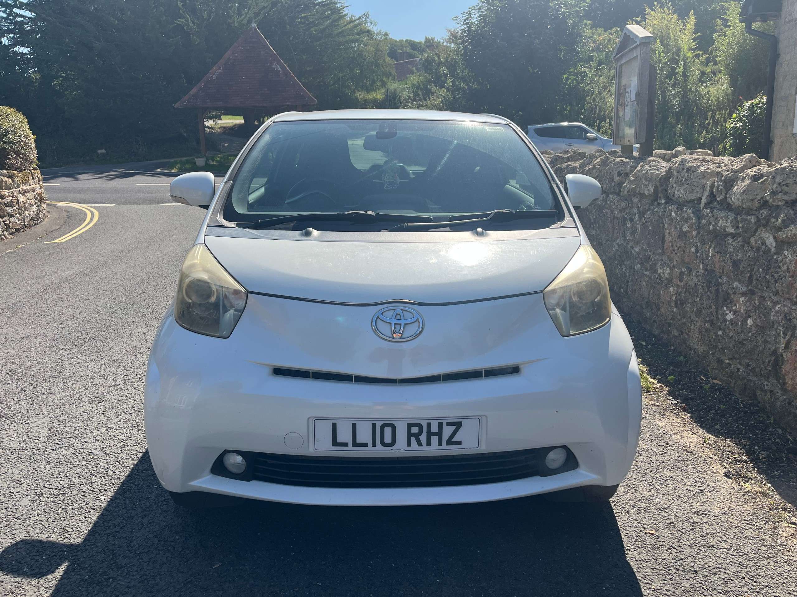 2010 TOYOTA IQ 2010 TOYOTA IQ