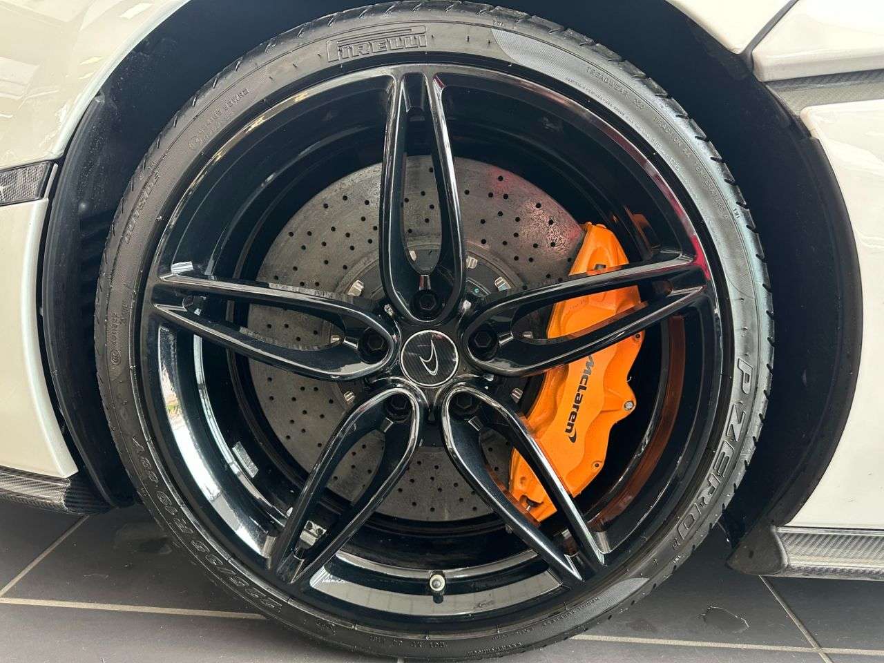 null MCLAREN 570S null MCLAREN 570S