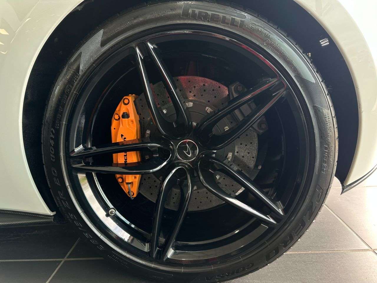 null MCLAREN 570S null MCLAREN 570S