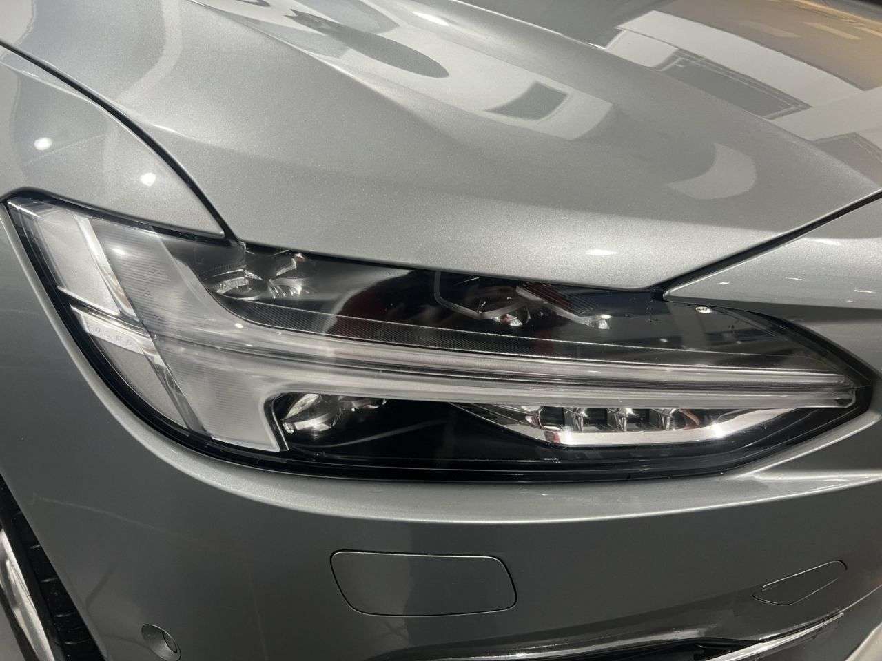 2018 VOLVO S90 2018 VOLVO S90