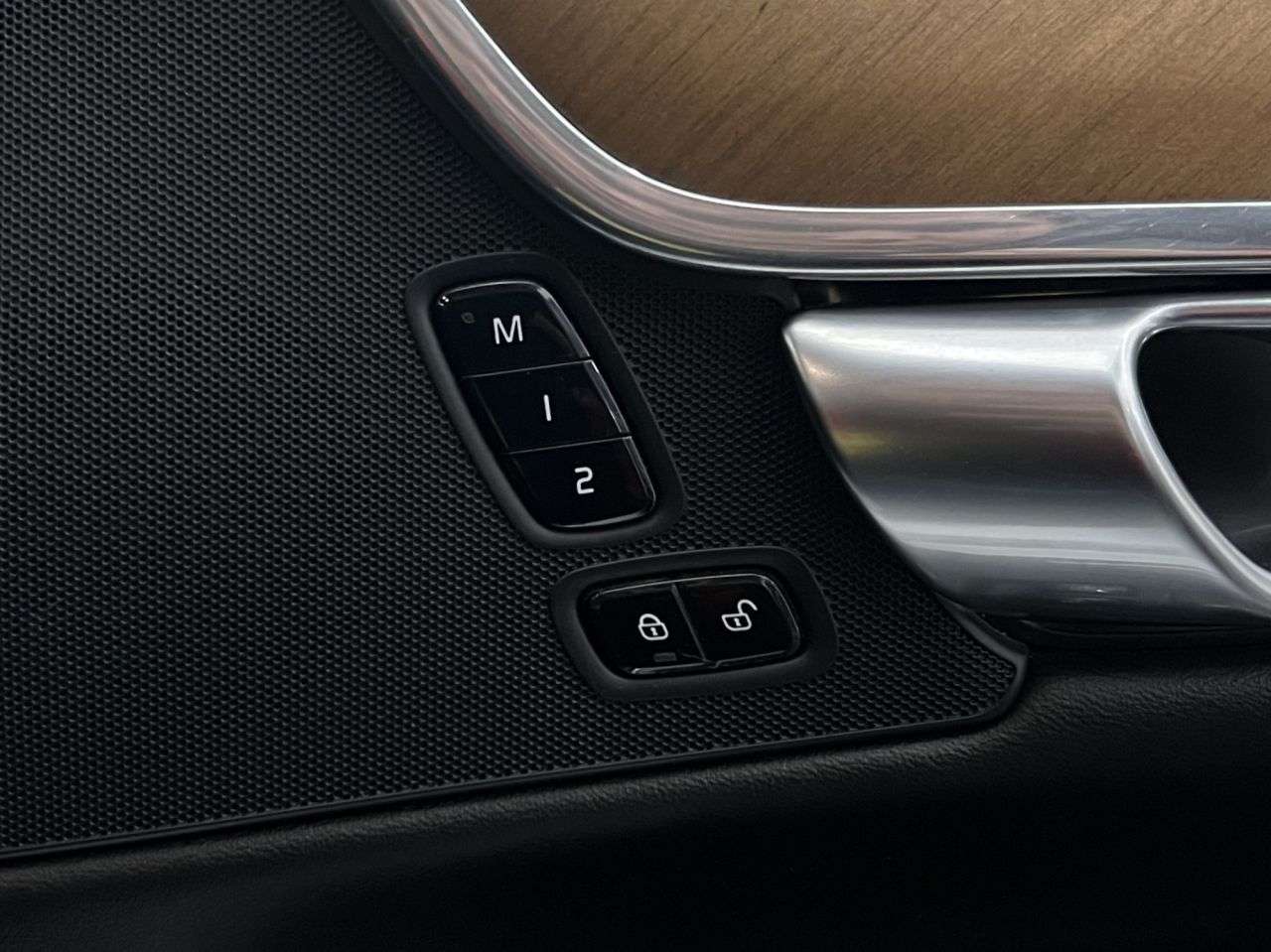 2018 VOLVO S90 2018 VOLVO S90