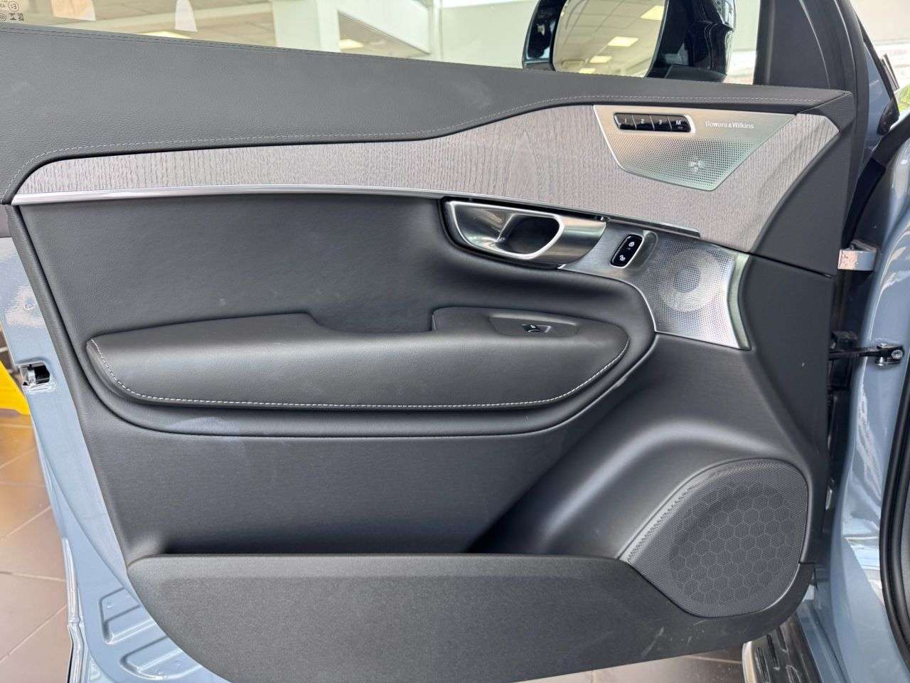 2023 VOLVO XC90 2023 VOLVO XC90