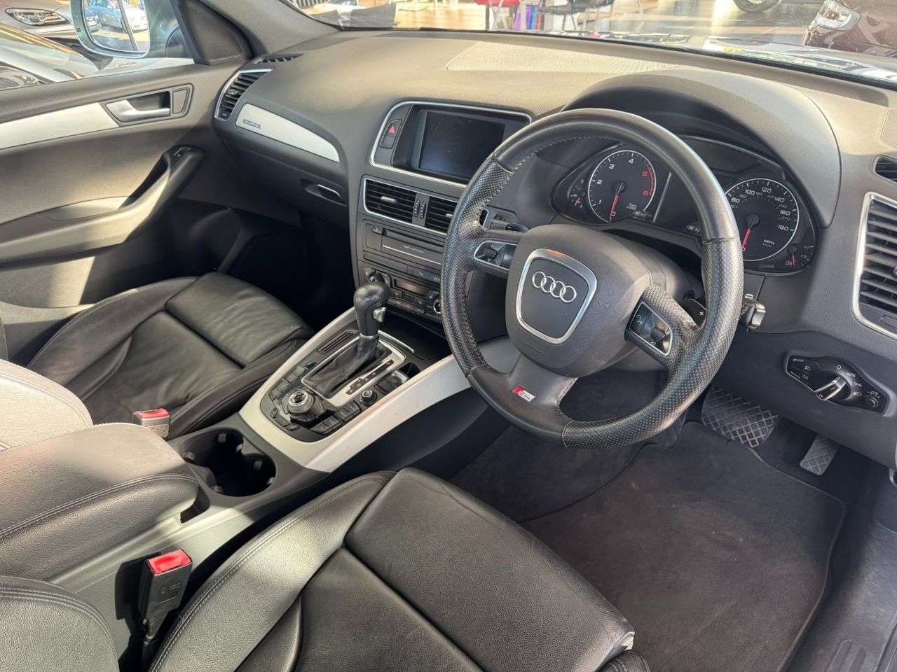 2011 AUDI Q5 2011 AUDI Q5