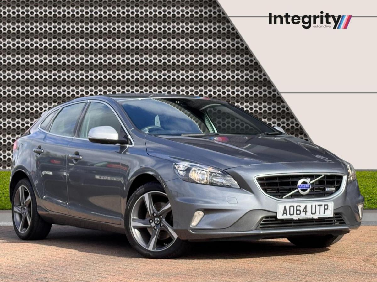 Check out this Volvo V40 2014 Petrol Manual