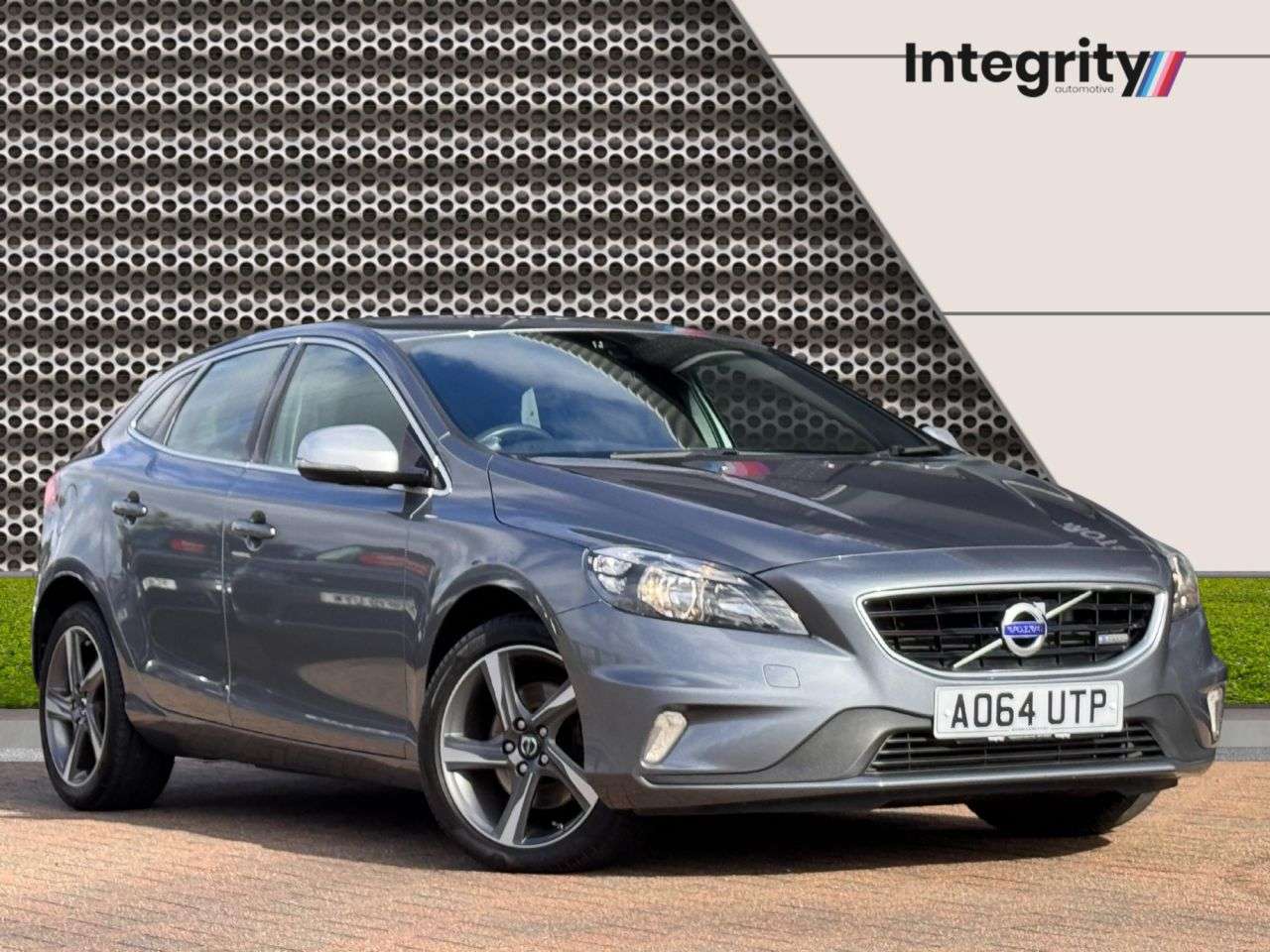 2014 VOLVO V40 2014 VOLVO V40