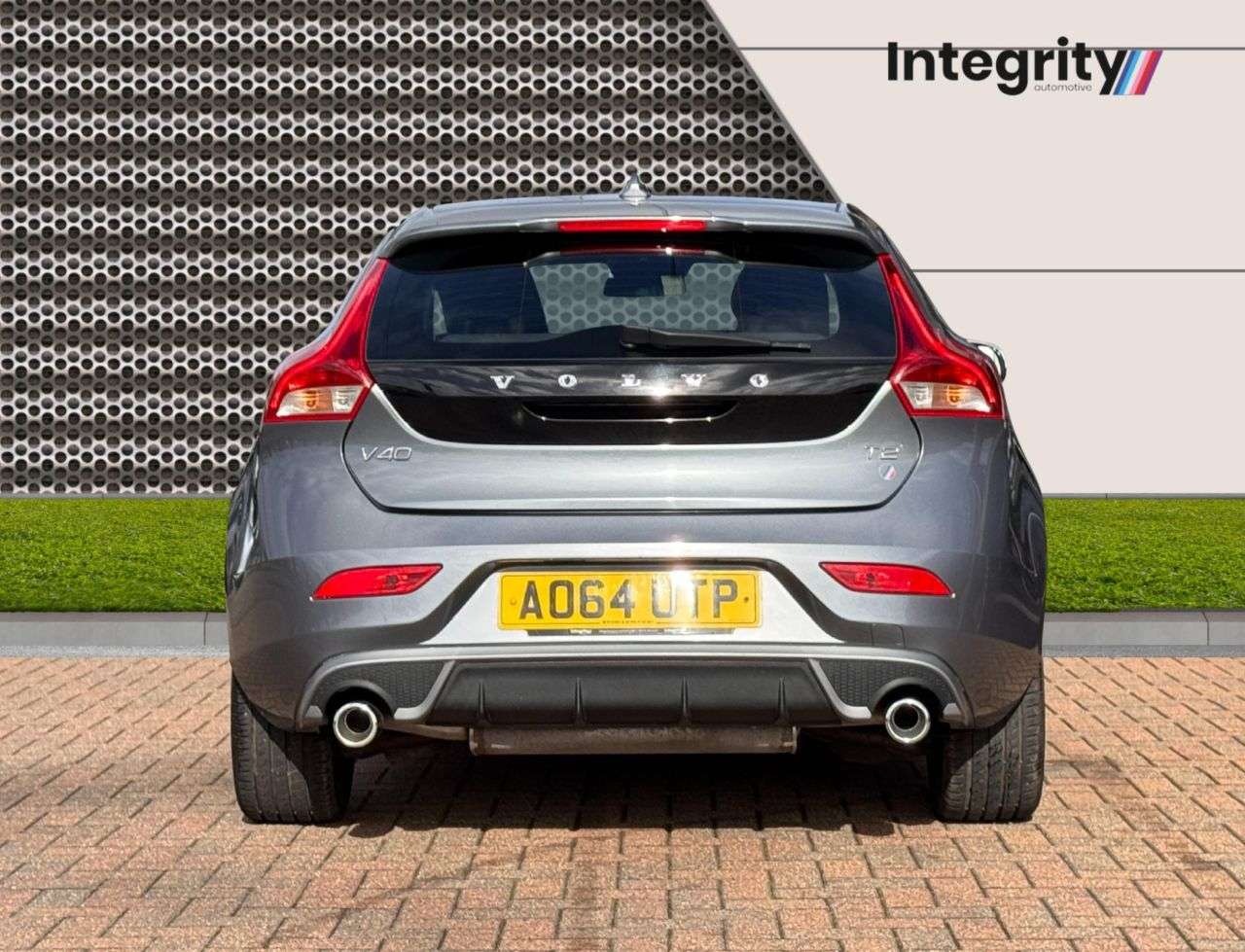 2014 VOLVO V40 2014 VOLVO V40