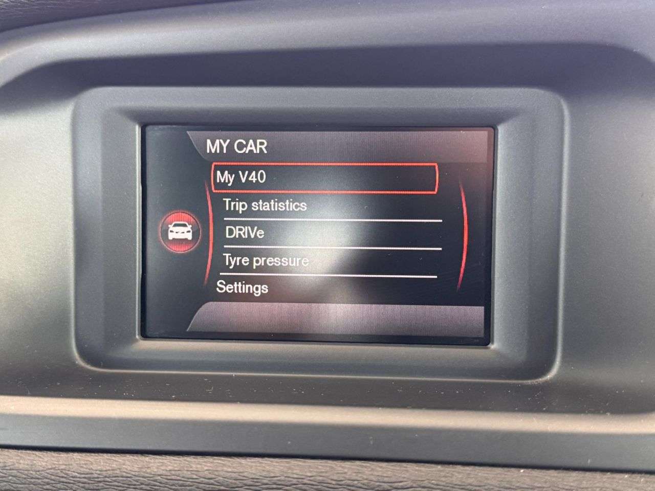 2014 VOLVO V40 2014 VOLVO V40