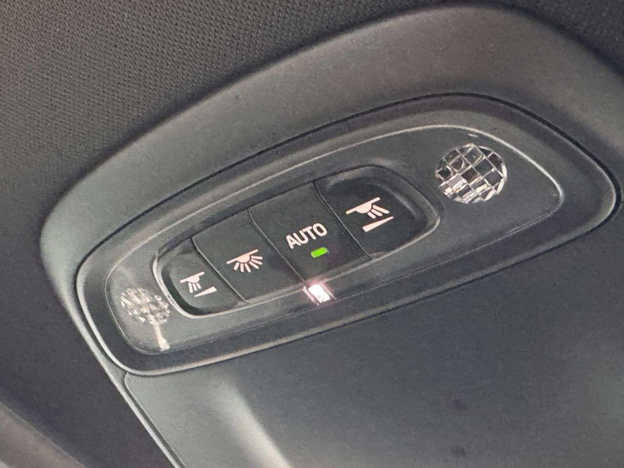 2014 VOLVO V40 2014 VOLVO V40