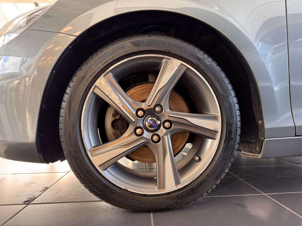 2014 VOLVO V40 2014 VOLVO V40