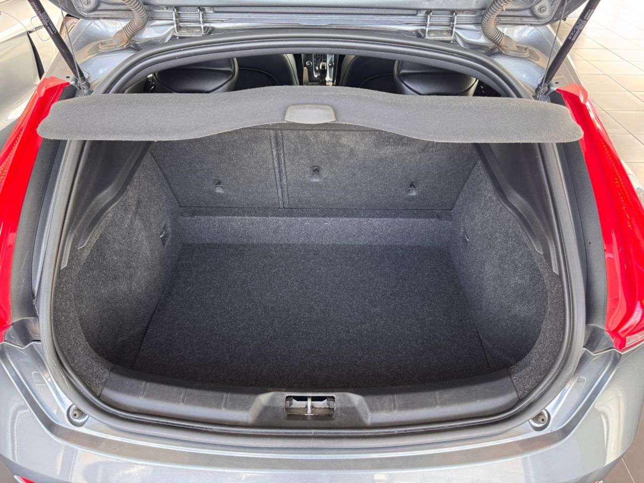 2014 VOLVO V40 2014 VOLVO V40