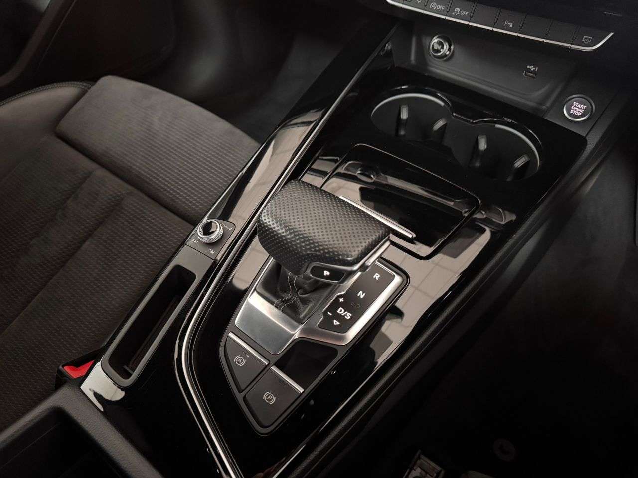 2020 AUDI A4 AVANT 2020 AUDI A4 AVANT