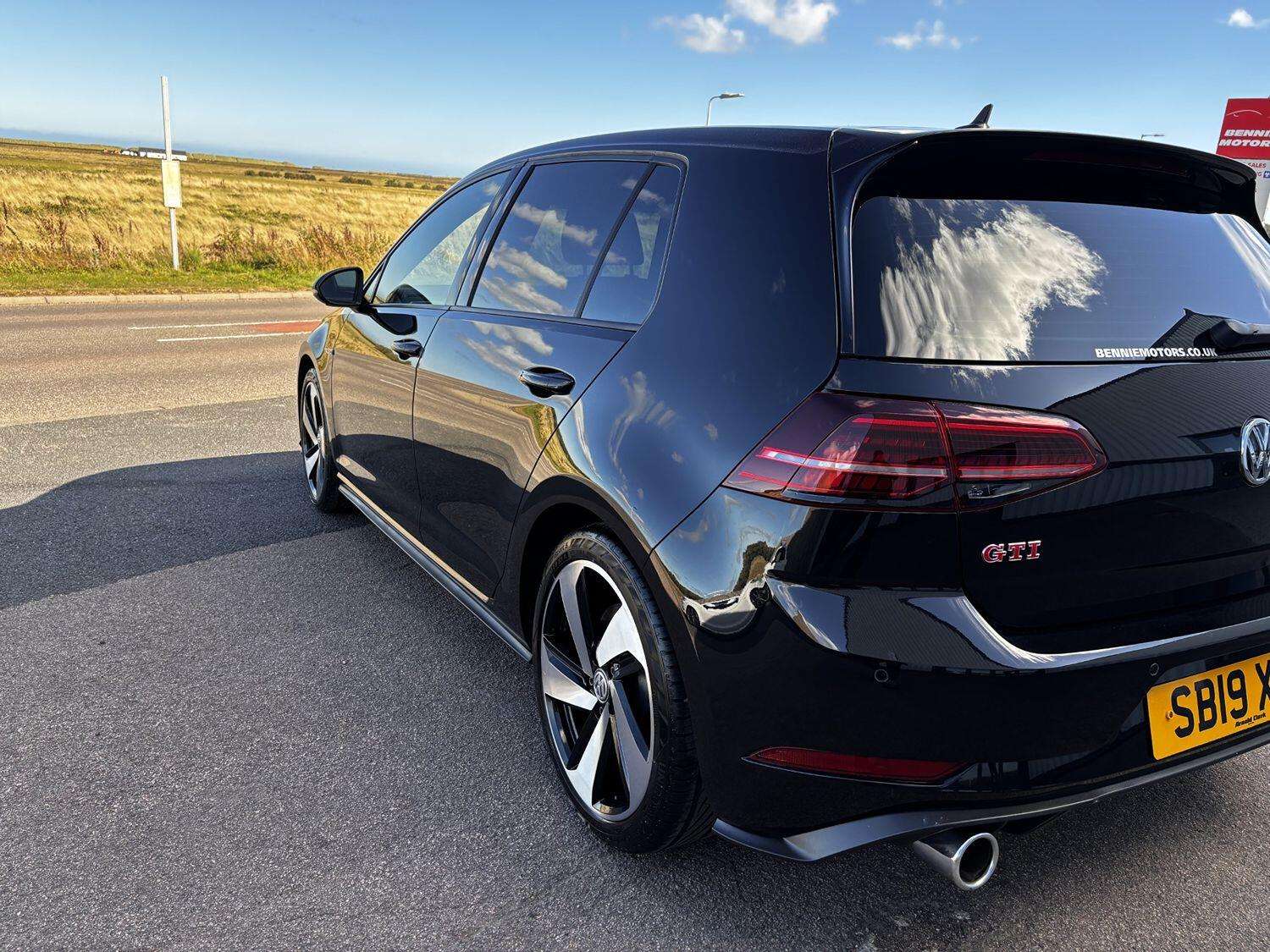 2019 VOLKSWAGEN GOLF 2019 VOLKSWAGEN GOLF