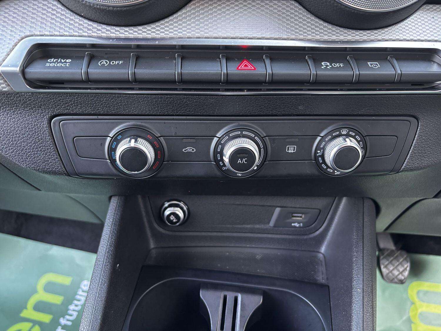 2021 AUDI Q2 2021 AUDI Q2