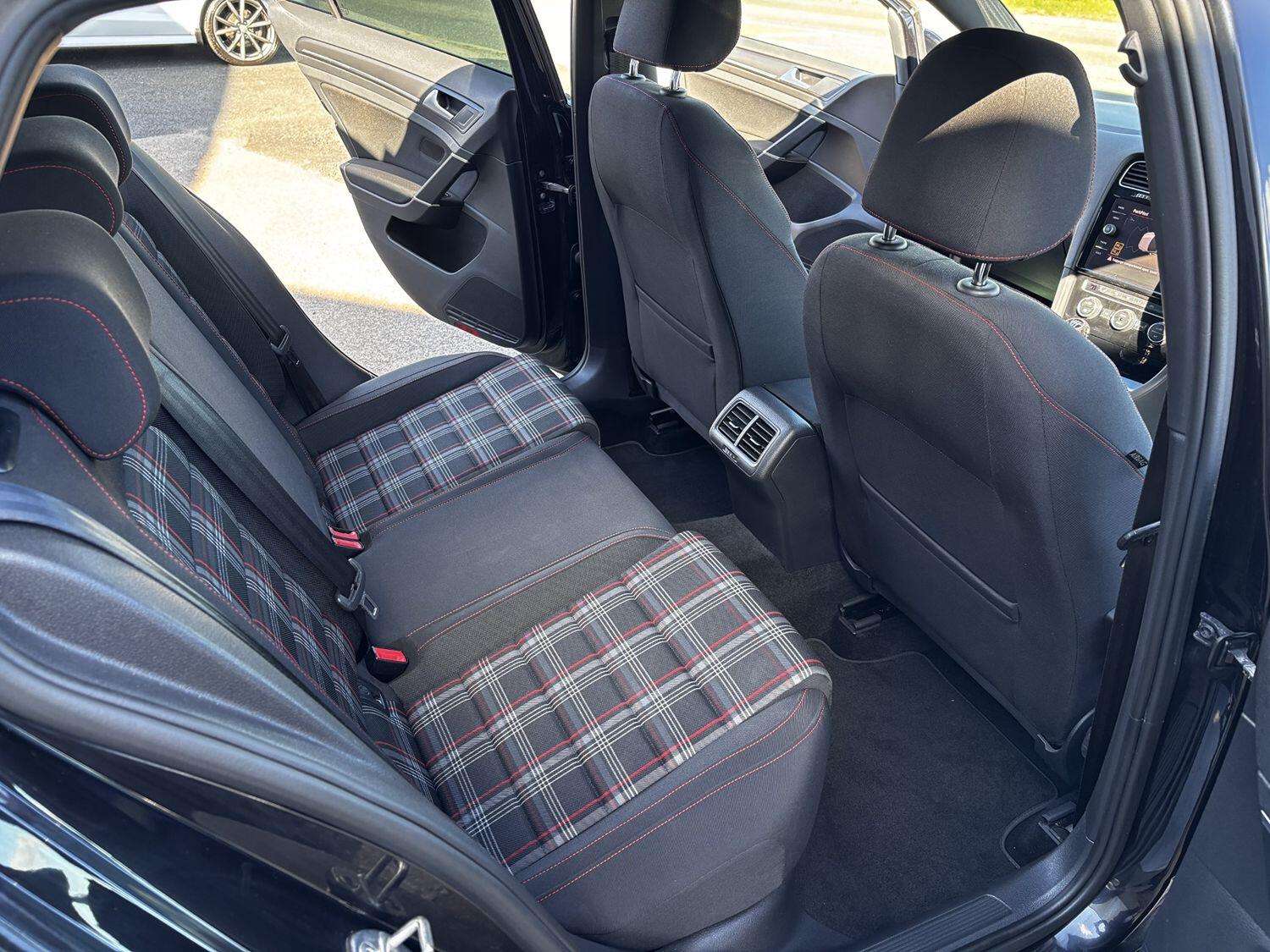 2019 VOLKSWAGEN GOLF 2019 VOLKSWAGEN GOLF