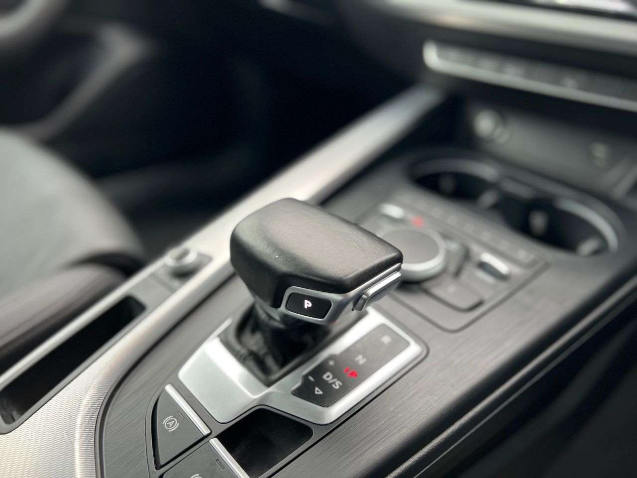 2018 AUDI A4 2018 AUDI A4